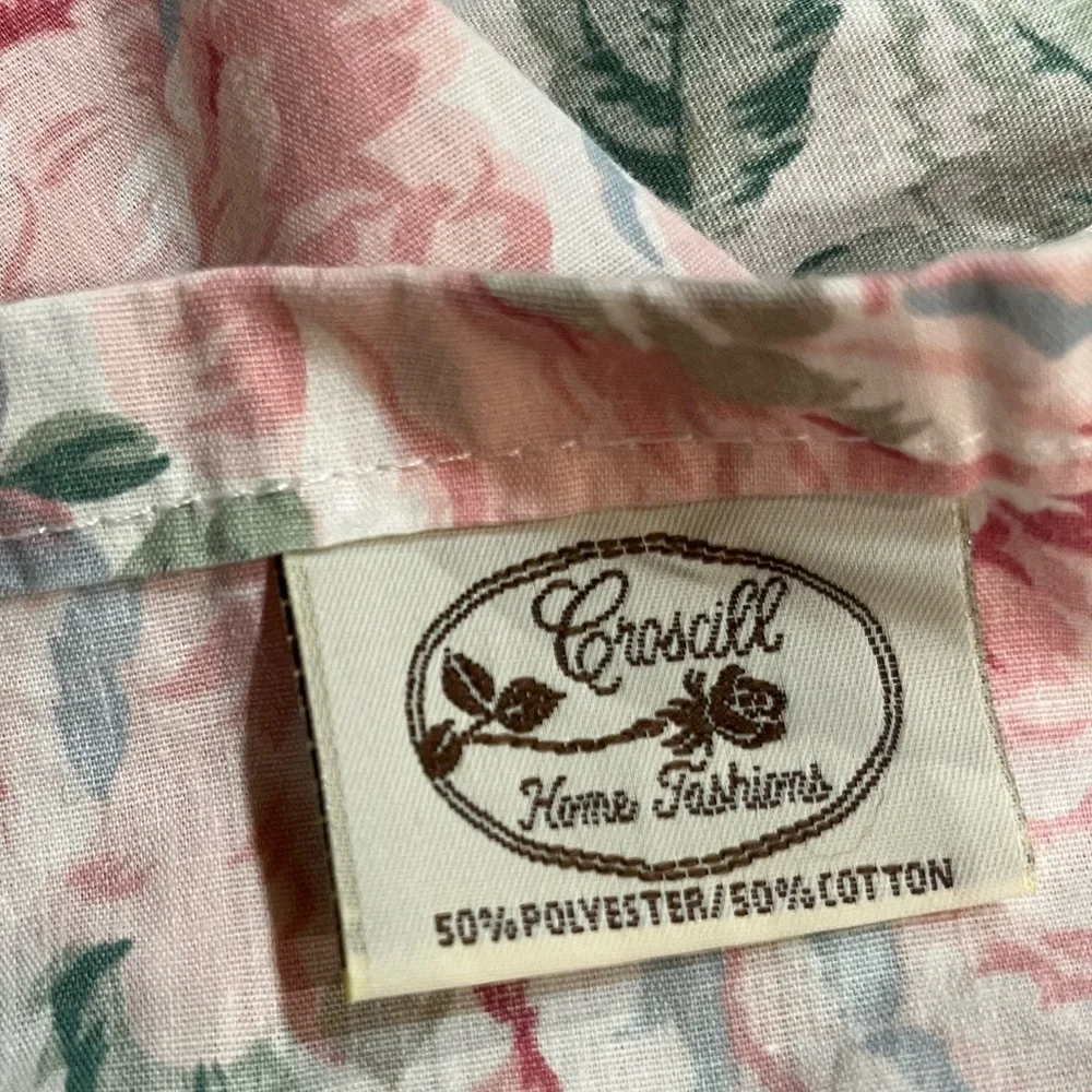 Vintage shabby chic ruffled floral twin bed skirt